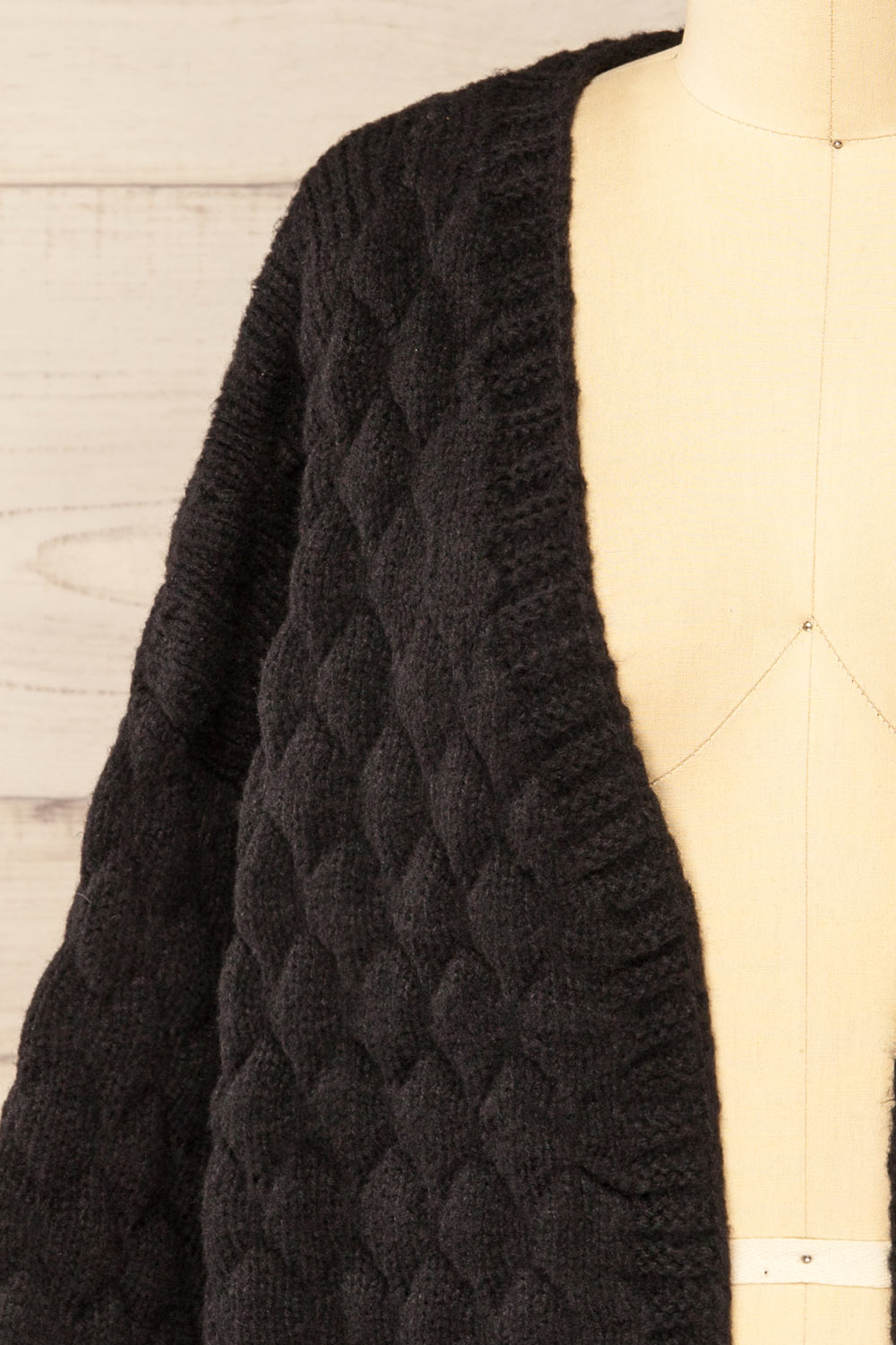 Buraydah Black Oversized Knit Cardigan | La petite garçonne front