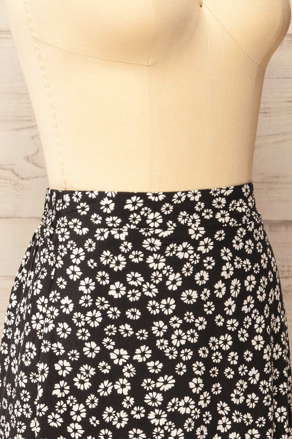 Calliandra A-Lined Midi Floral Skirt | La petite garçonne  side