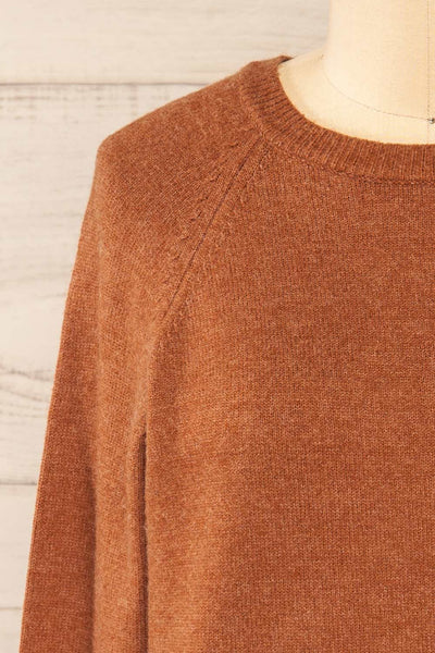 Carcasssone Brown Knit Sweater | La petite garçonne front close-up
