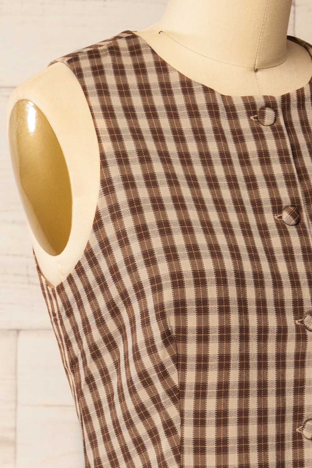 Carince Brown Plaid Button Down Vest | La petite garçonne side