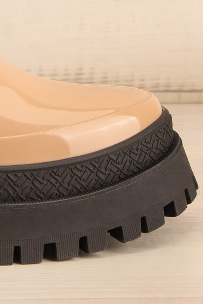 Carter Beige Faux-Fur Lined Platform Rain Boots | La petite garçonne side front close-up