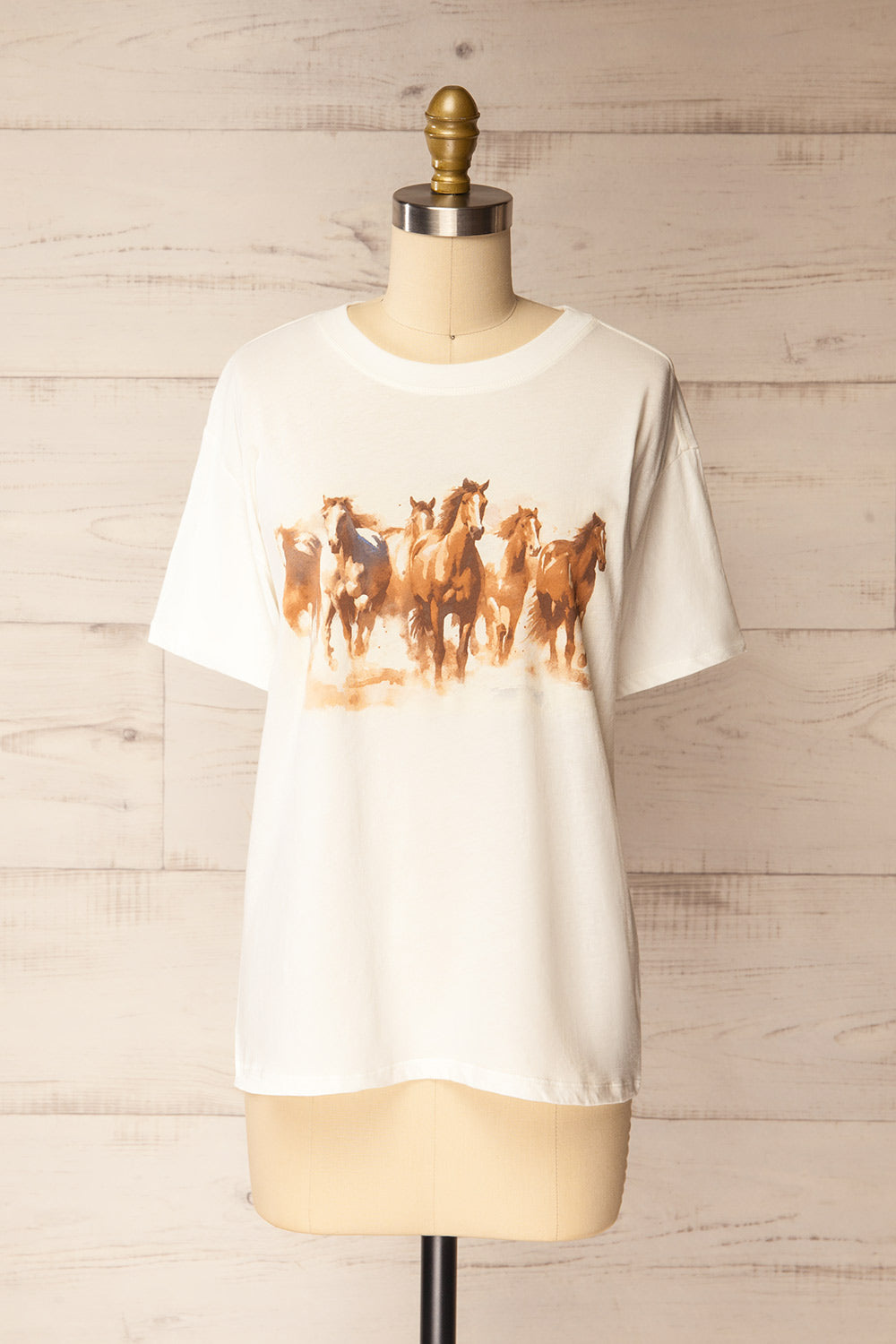 Cassino Ivory T-Shirt with Horse Print | La petite garçonne front view