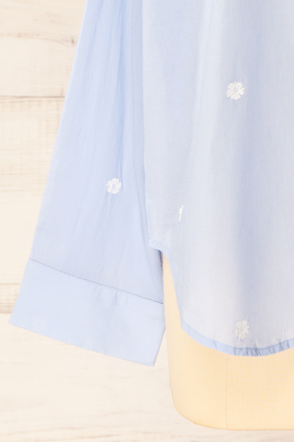 Catania | Oversized Blue Shirt with Floral Embroidery