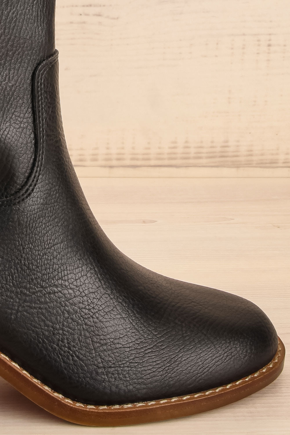 Celaya Mid-High Heeled Boots | La petite garçonne front