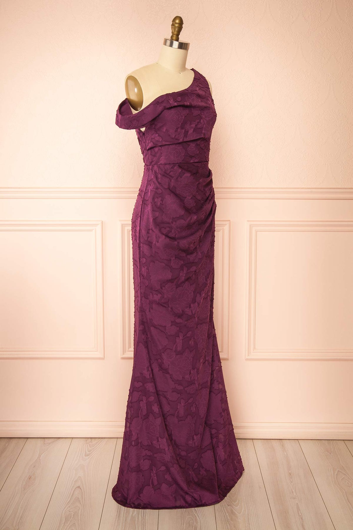 Cevina | Robe Maxi Violette Asymétrique Texturée
