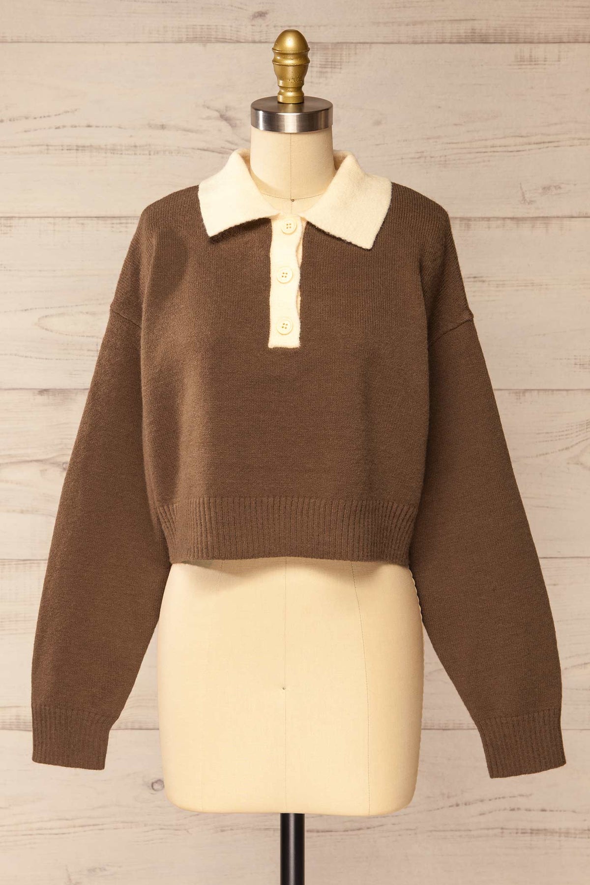 front view of Challuy Brown Cropped Polo Knit Sweater with Contrast at La petite garçonne