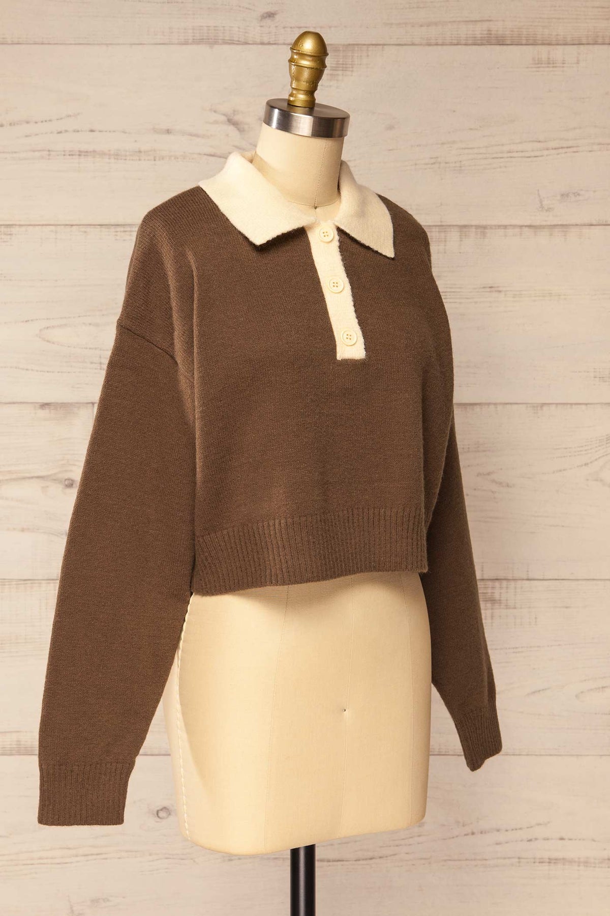 side view of Challuy Brown Cropped Polo Knit Sweater with Contrast at La petite garçonne