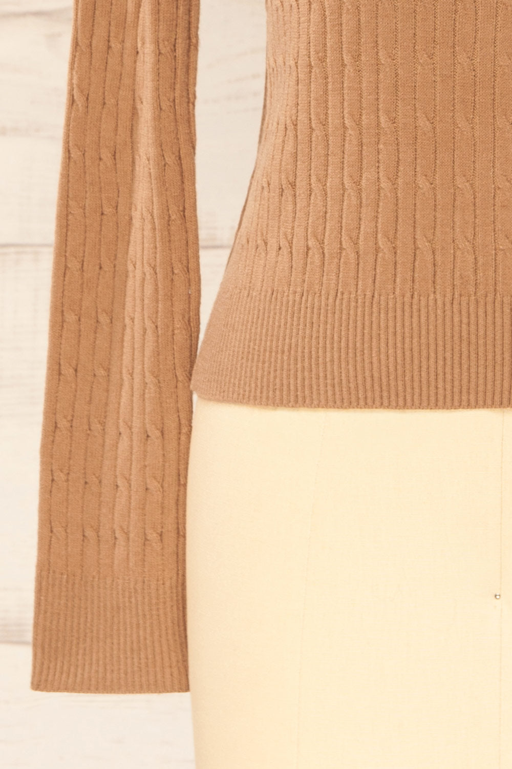 Charaundi Caramel Long Sleeve Collared Knit Top | La petite garçonne sleeve 