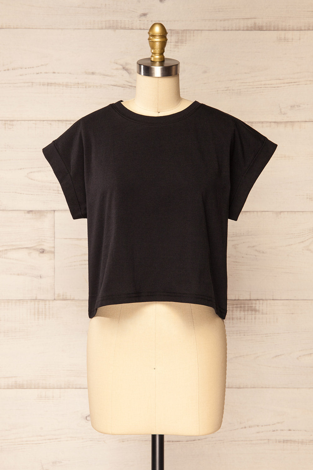 Cheddington Black Cropped T-Shirt | La petite garçonne front view