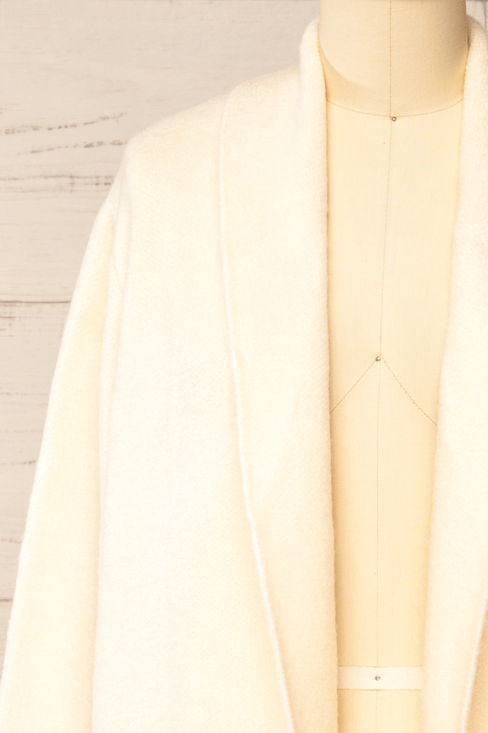 Colombo Ivory Open-Front Coat | La petite garçonne front