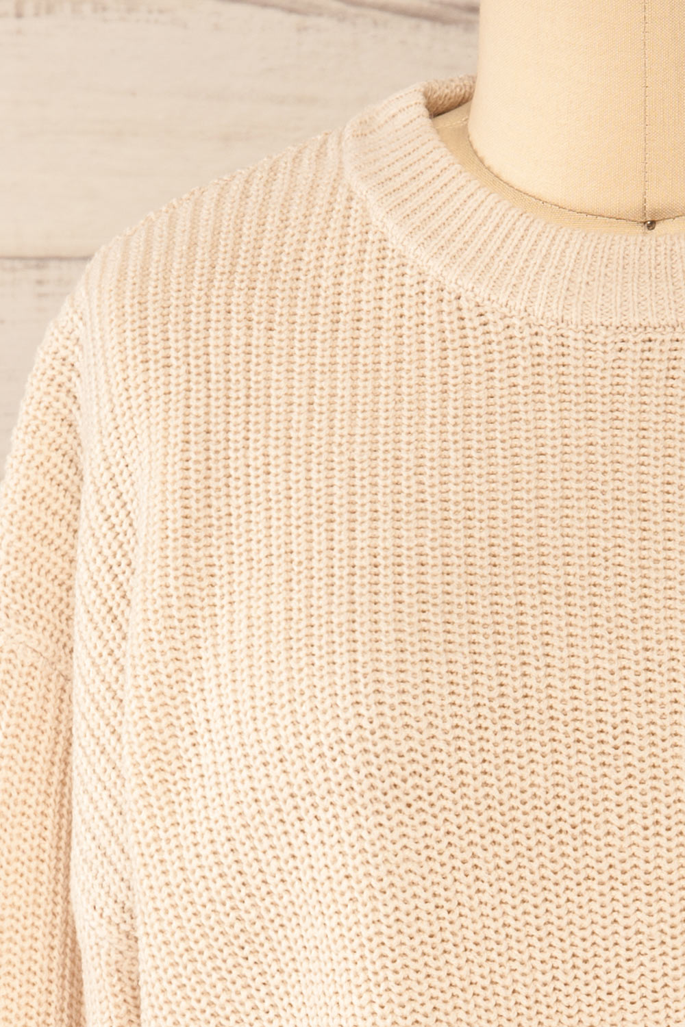 Colorado Beige Cropped Knit Sweater | La petite garçonne front close-up