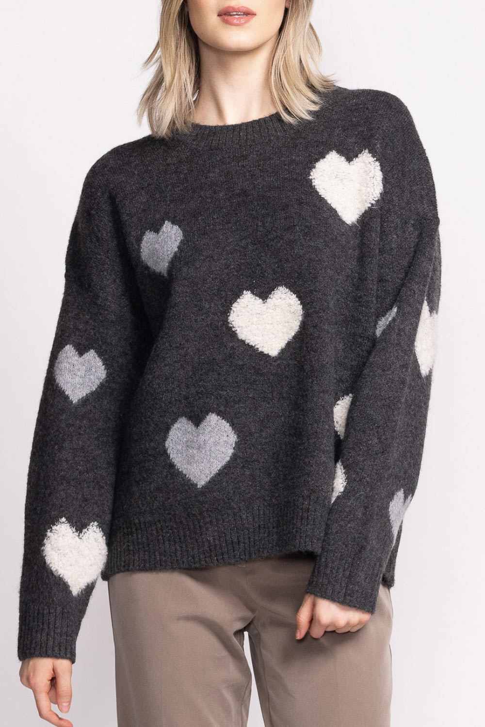 Coracao Charcoal Heart Patterned Knit Sweater | La petite garçonne model