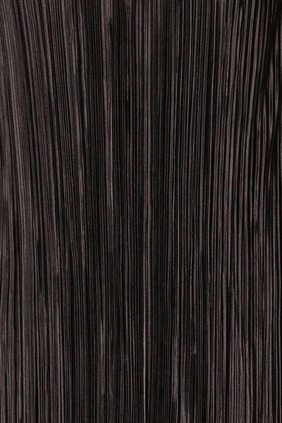Cordoba Black Pleated Midi Dress | La petite garçonne texture
