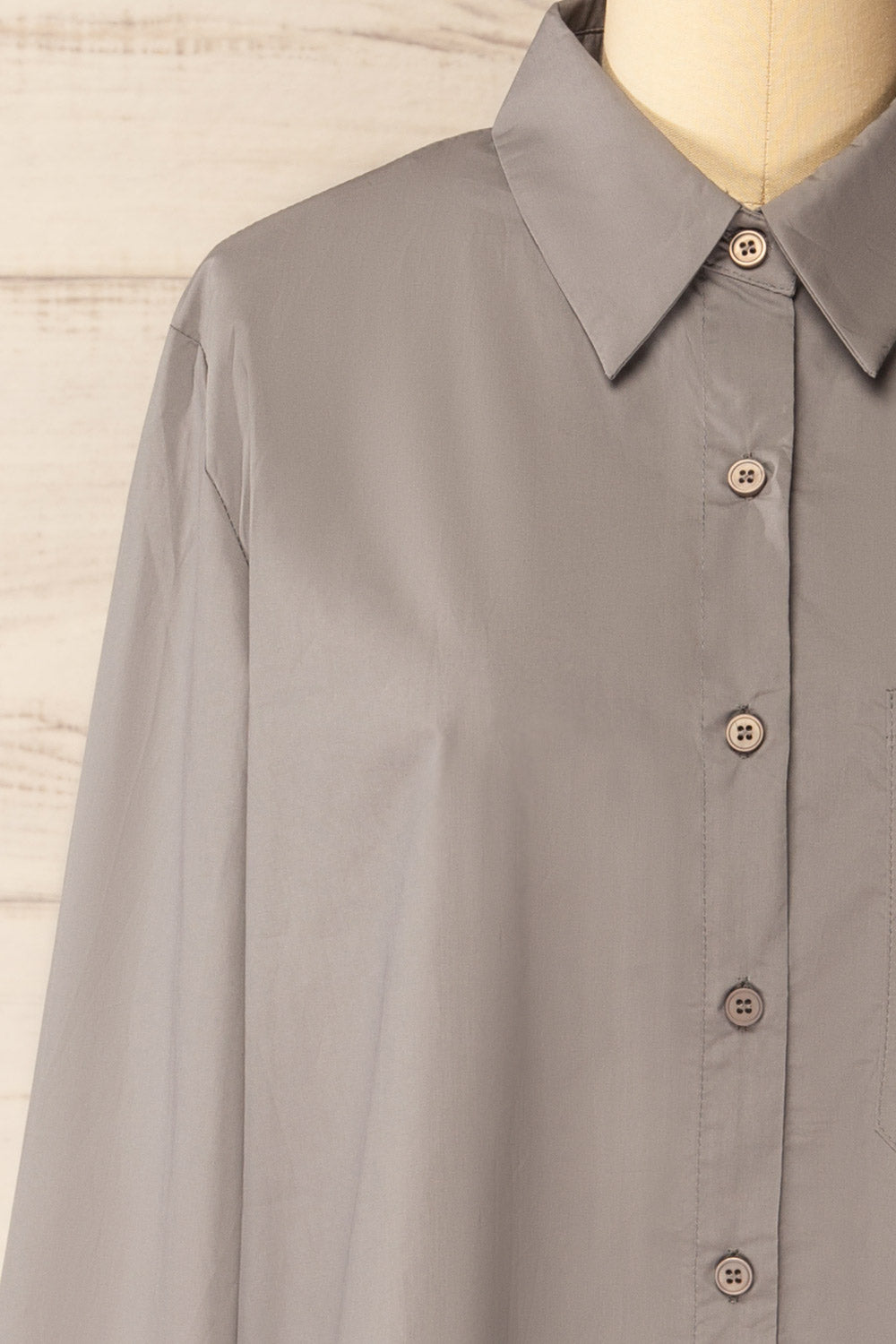 Dametera Buttoned-Up Loose Grey Shirt | La petite garçonne front close-up