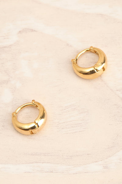 Dardilly Gold Small Hoop Earrings | La petite garçonne close-up
