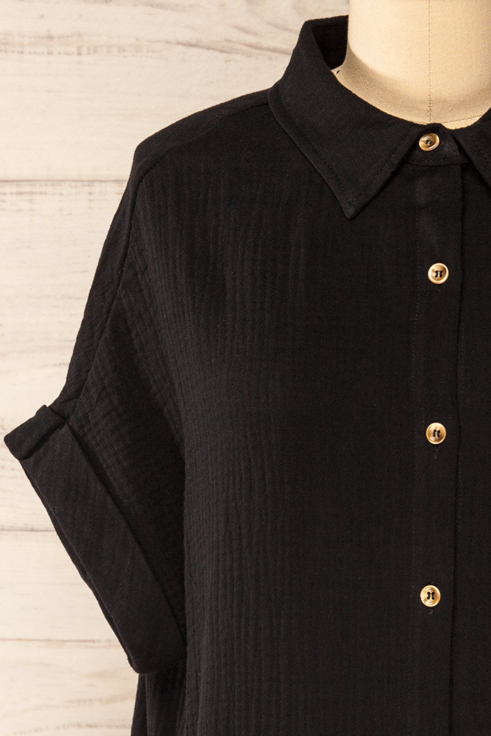 Davao Black Short Oversized Shirt Dress | La petite garçonne front close-up