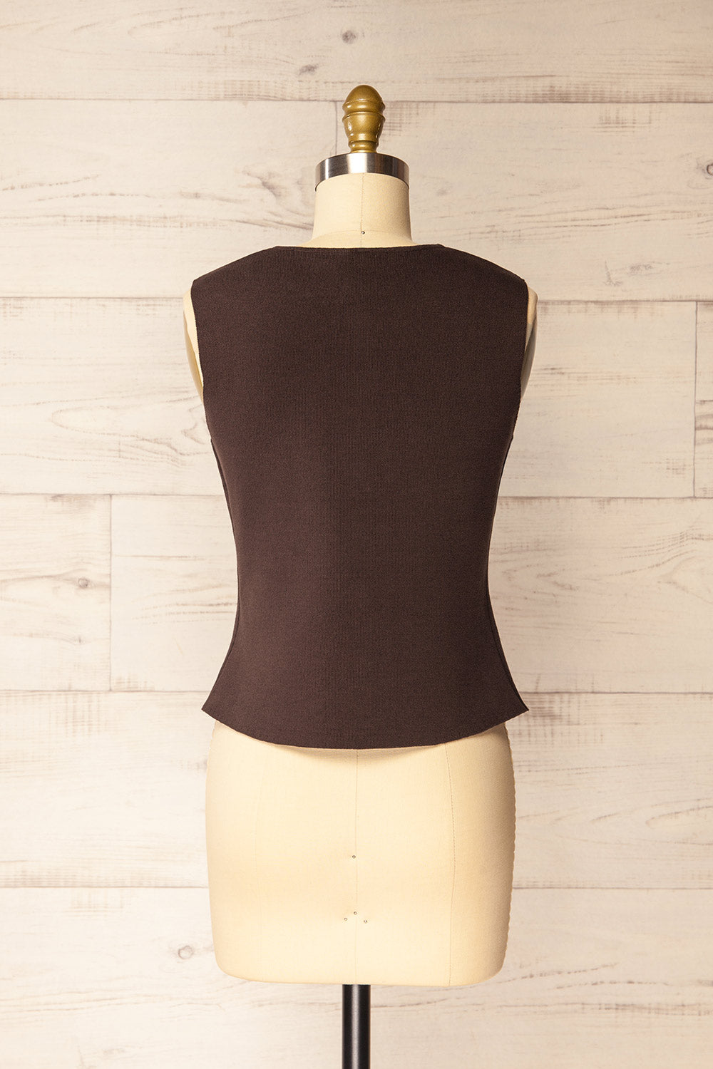 Delano Sleeveless Brown Button-Up Top | La petite garçonne back view