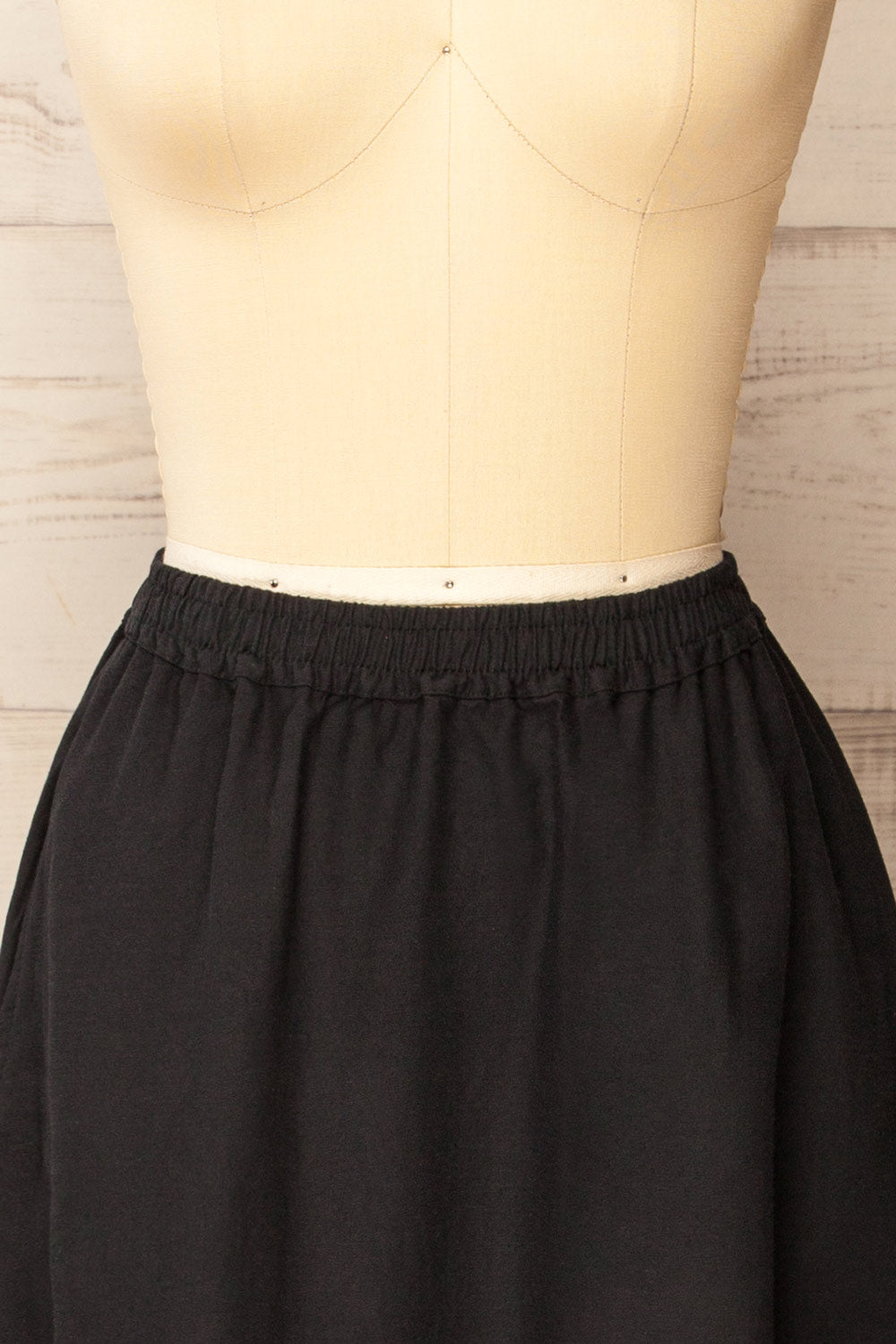 Delaware Black Maxi Skirt w/ Pockets | La Petite Garçonne front