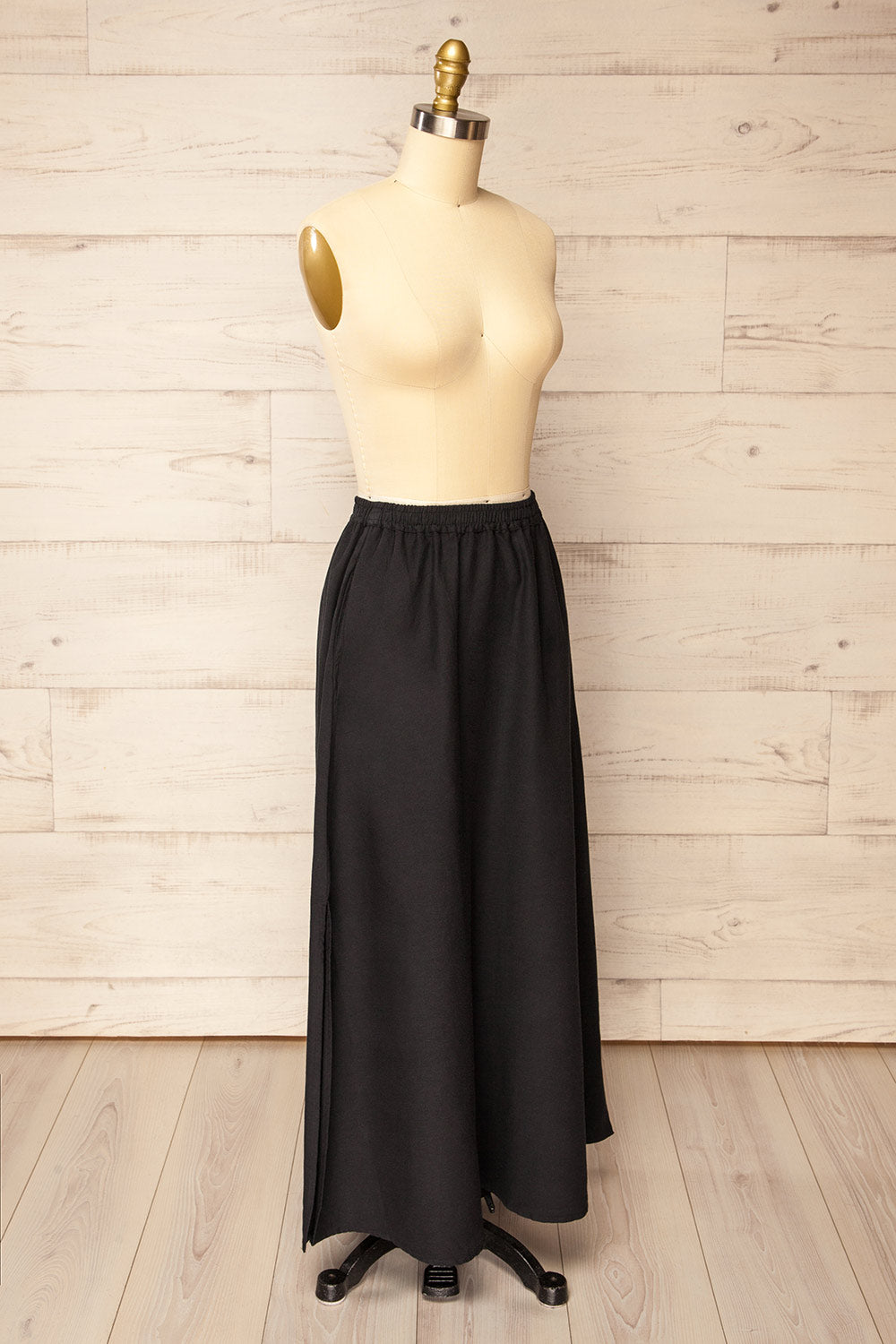 Black skirt pockets best sale