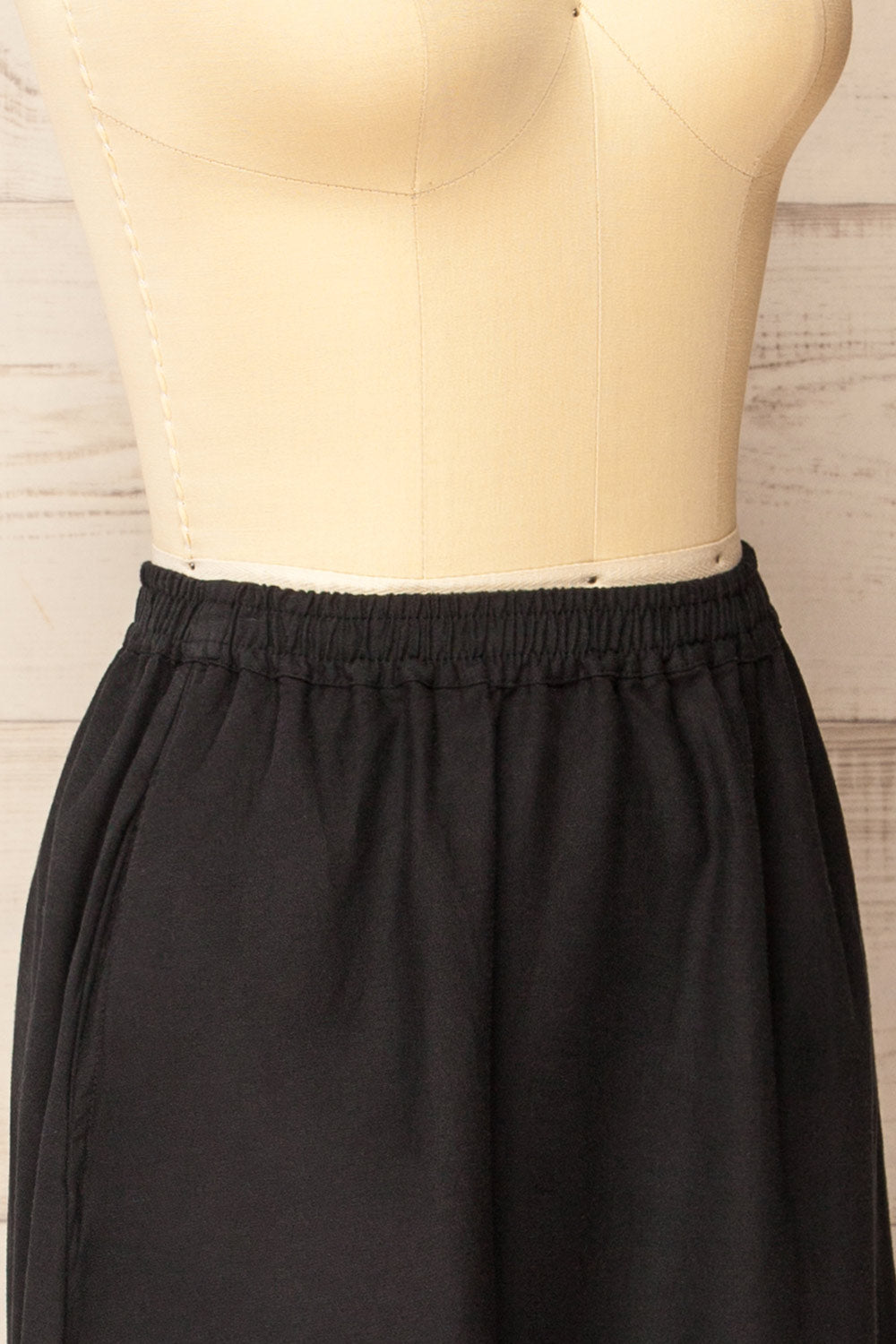 Delaware Black Maxi Skirt w/ Pockets | La Petite Garçonne side 