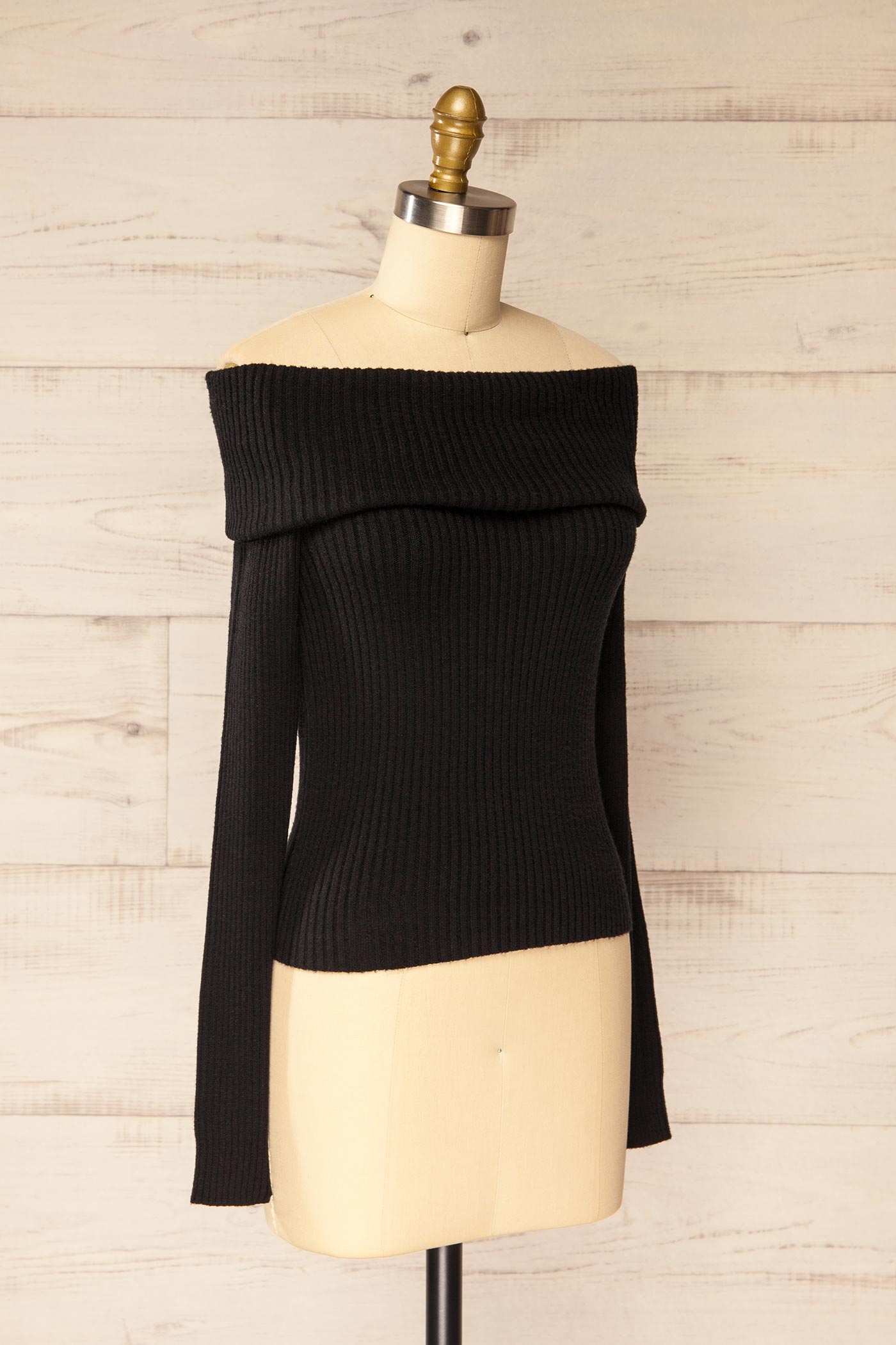Delhi Black Off-the-Shoulder Ribbed Knit Sweater | La petite garçonne side