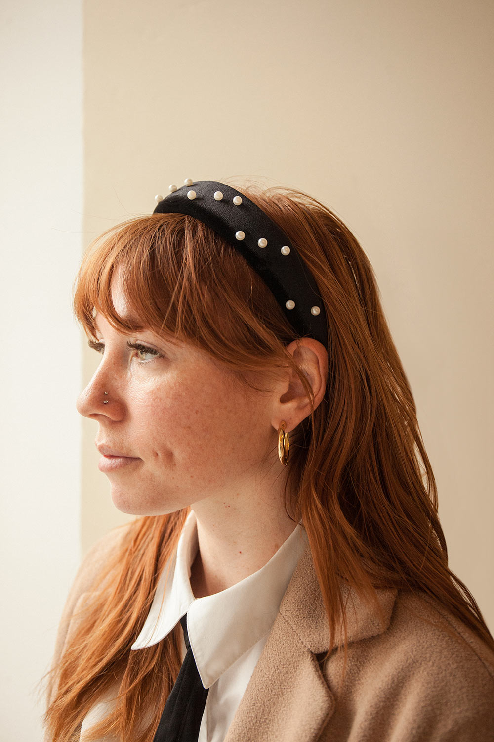 Demeter Black Velvet Headband w/ Pearls | La petite garçonne model