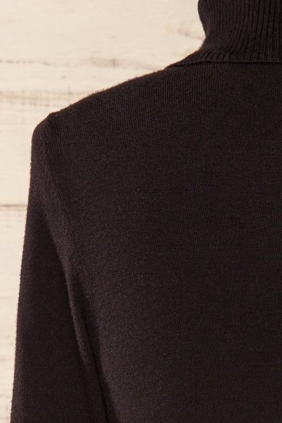 Derby Black Knit Turtleneck w/ Long Sleeves | La petite garçonne back close-up