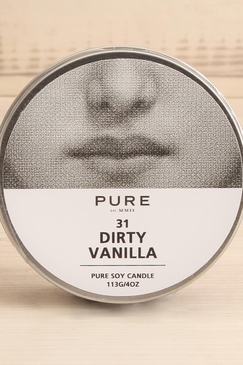 Dirty Vanilla Tin Candle | Maison garçonne close-up