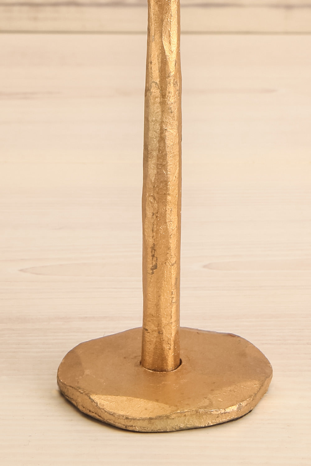 Doja | Golden Metal Candle Holder