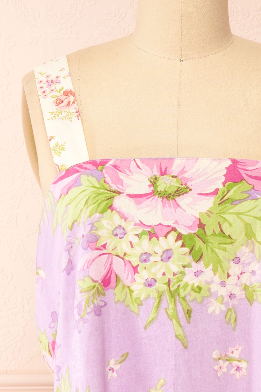 Dujour Gingham & Floral Patchwork Apron | Boutique 1861 front close-up