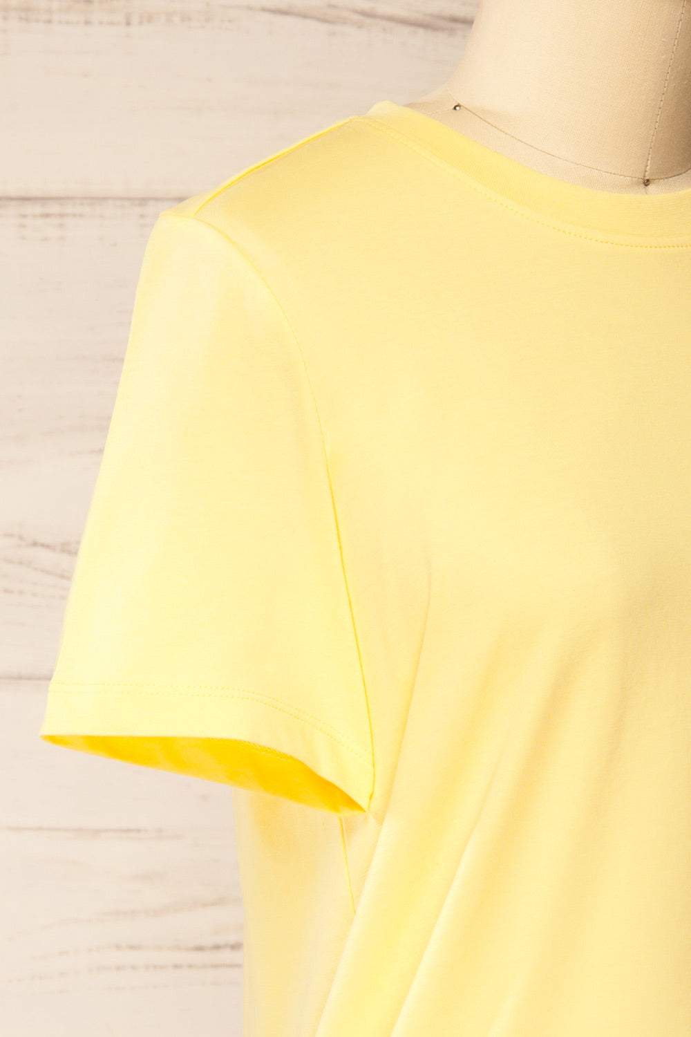 Dumka Yellow Cotton T-Shirt with Short Sleeves | La petite garçonne side
