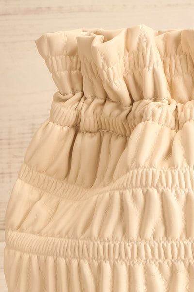 Duroque Ivory Drawstring Shoulder Bag | La petite garçonne front close-up