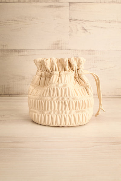 Duroque Ivory Drawstring Shoulder Bag | La petite garçonne front view