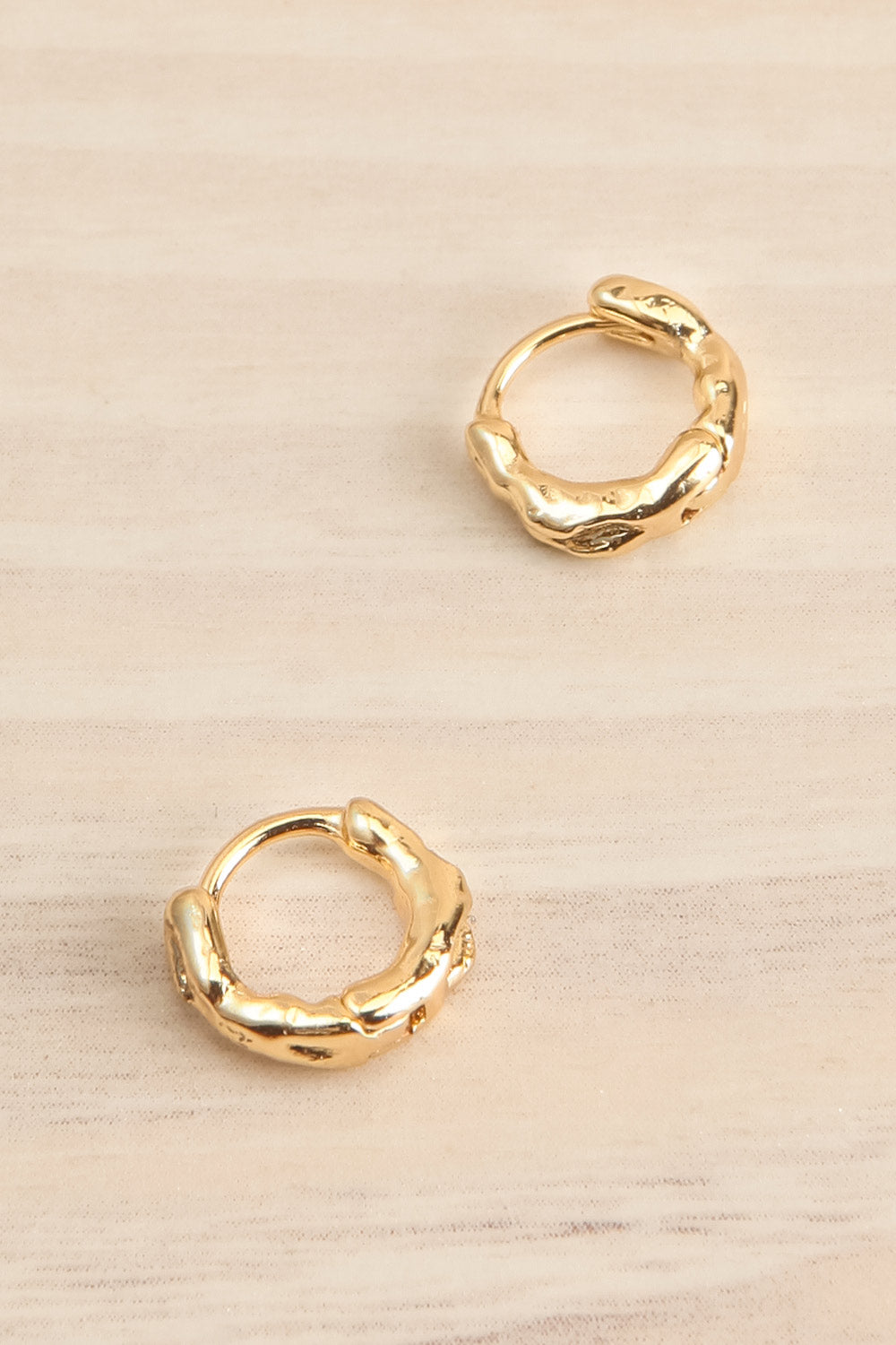 Eddy Gold Mini Organic Hoops | La petite garçonne close-up