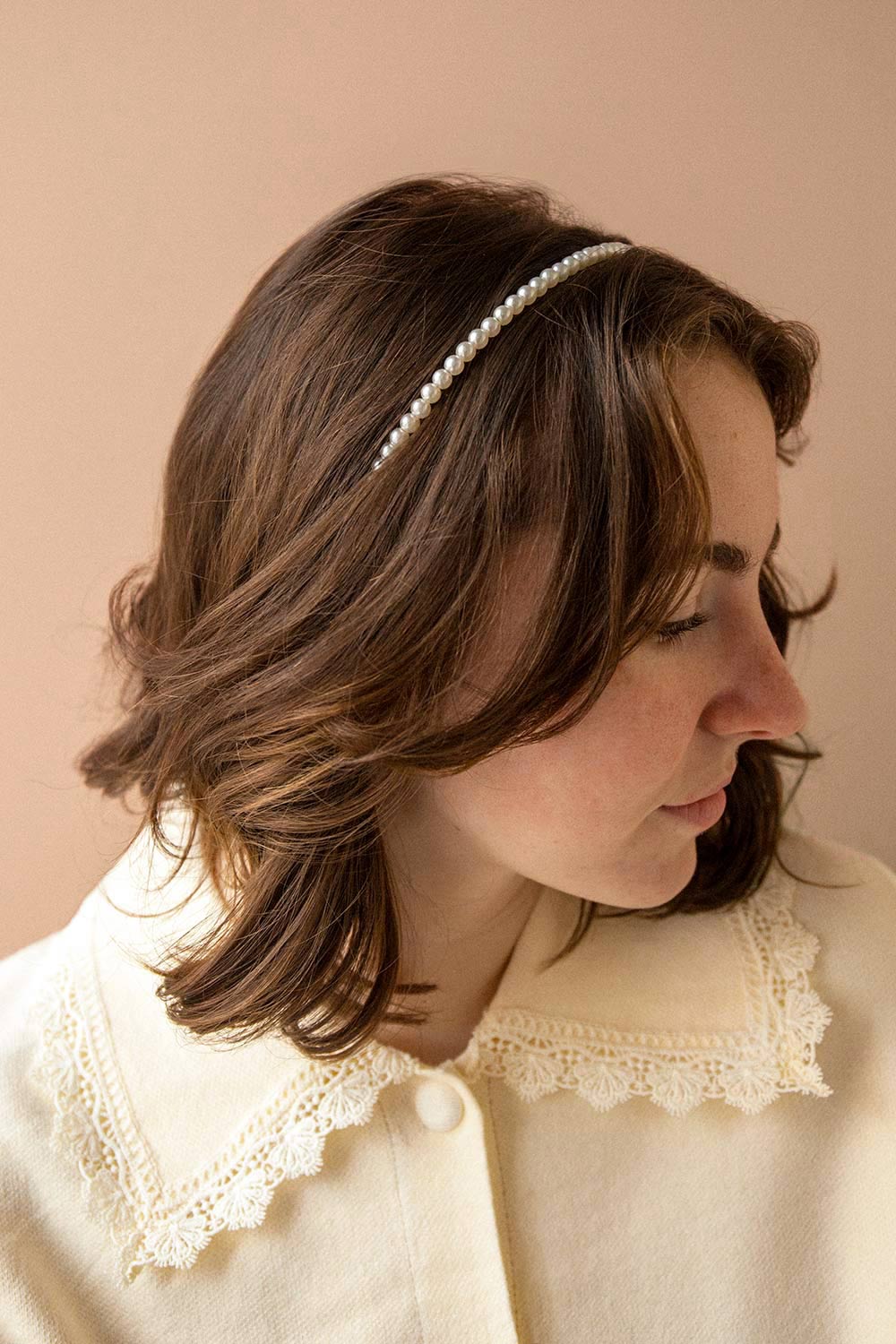 Egersund White Pearl Headband | La Petite Garçonne model