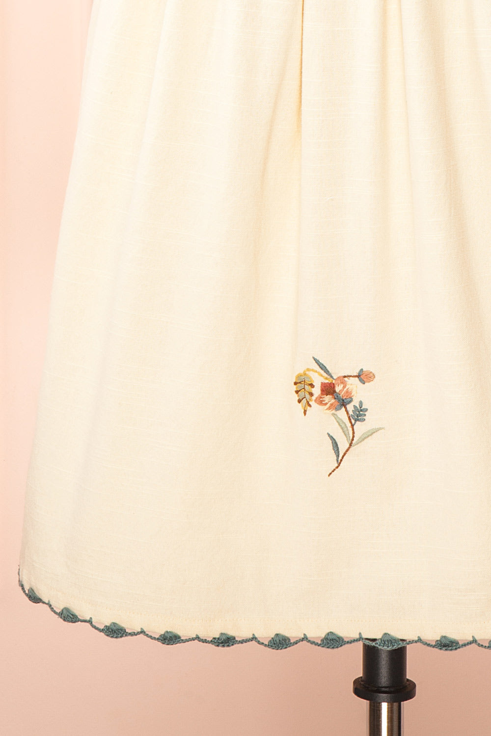 Elfinie | Embroidered Beige Apron