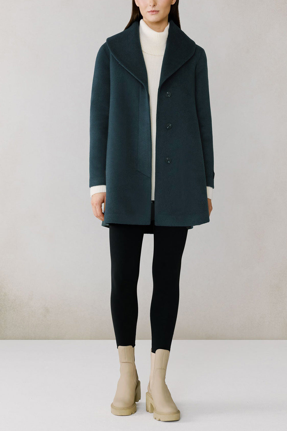 Ellisa Teal Short Wool Coat | La petite garçonne oepn model