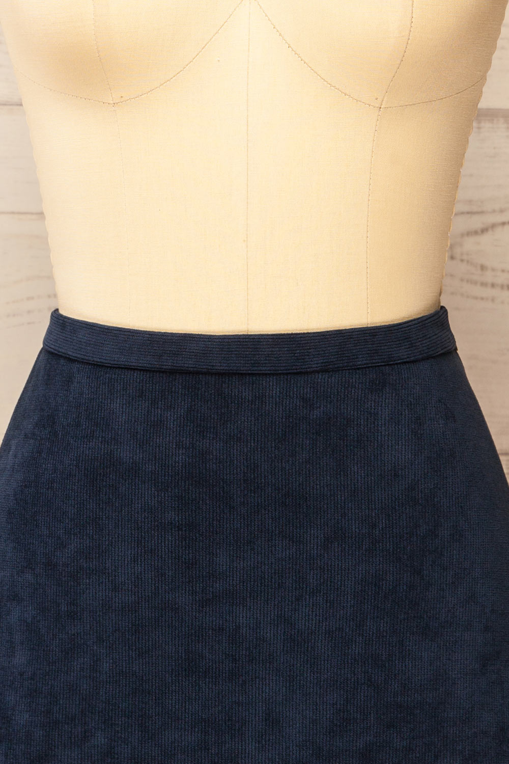 Enosburgh Navy Corduroy Short Skirt  | La petite garçonne front