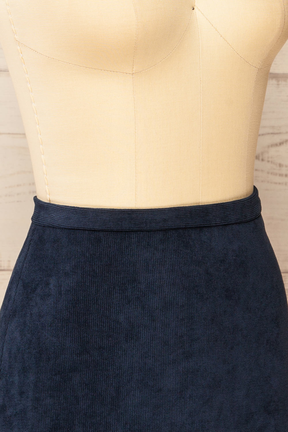 Enosburgh Navy Corduroy Short Skirt  | La petite garçonne side