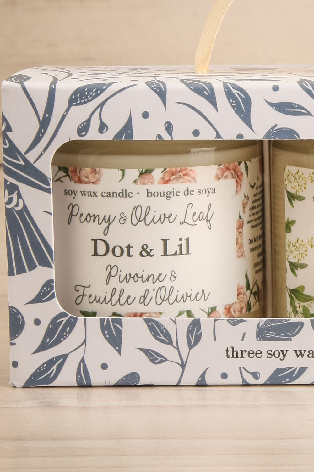 3 Assorted Candles Gift Set | La petite garçonne close-up