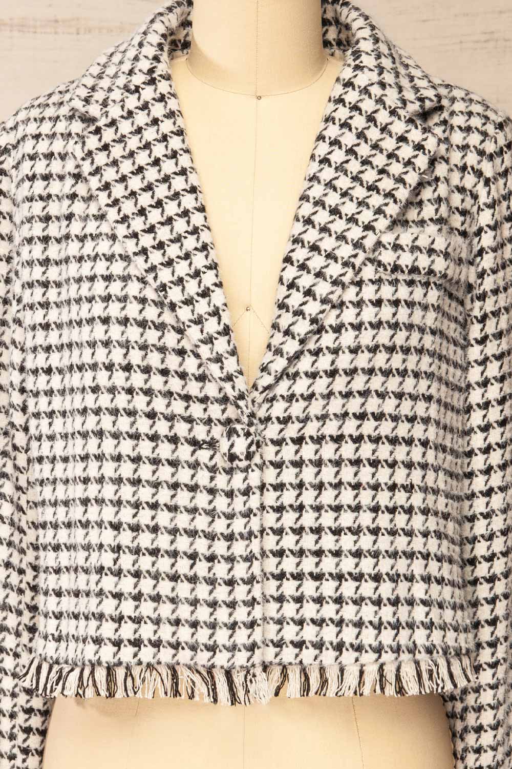 Eswatini Cropped Houndstooth Blazer w/ Fringes | La petite garçonne front