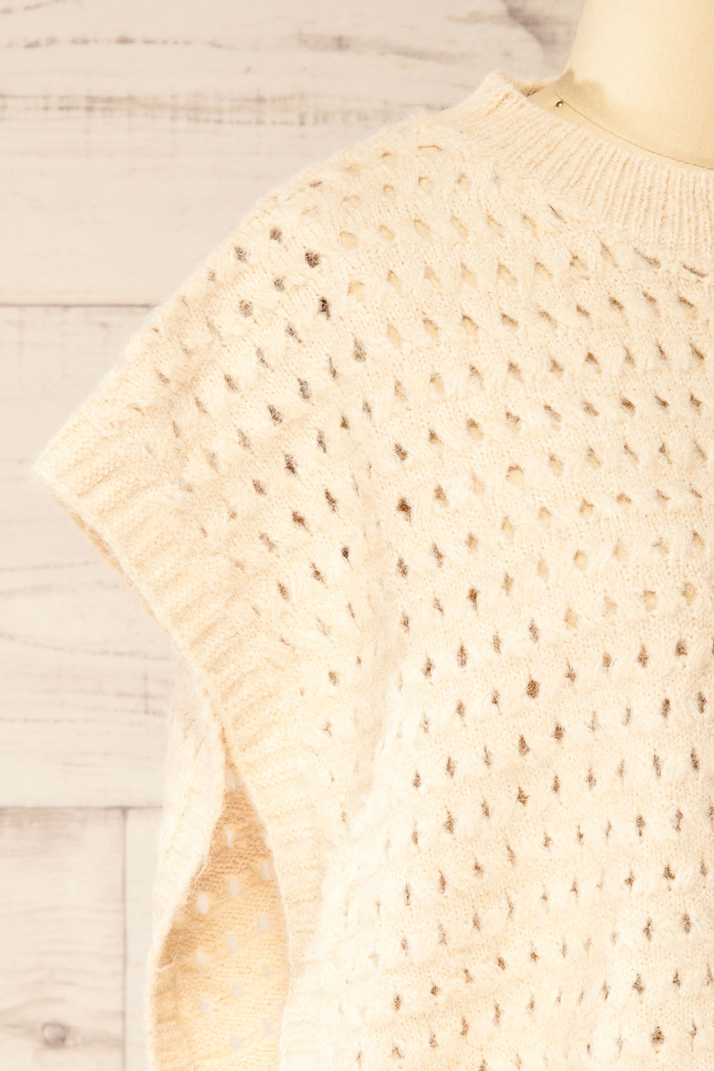 Etawah Sleeveless Knit Vest | La petite garçonne side