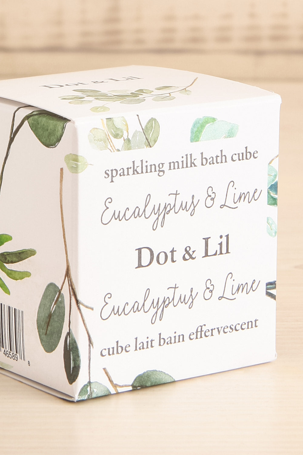 Eucalyptus & Lime Milk Bath Cube | La petite garçonne box close-up