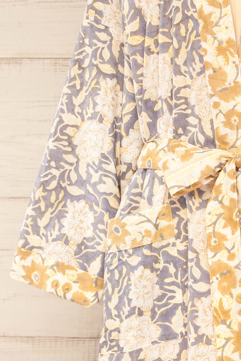 Ezran Floral Kimono w/ Pockets | Maison garçonne sleeve