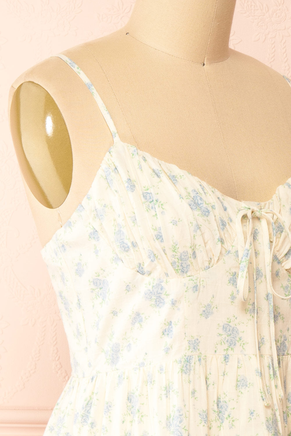 Faelle Short Cream Dress w/ Floral Pattern | Boutique 1861  side