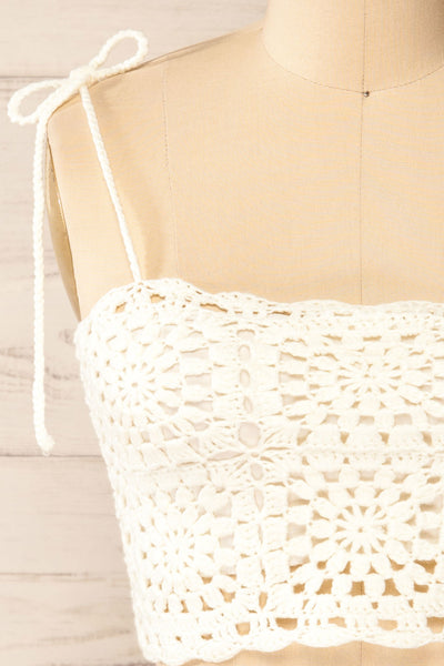 Faroe Ivory Crochet Crop Top w/ Bow Straps | La petite garçonne front close-up