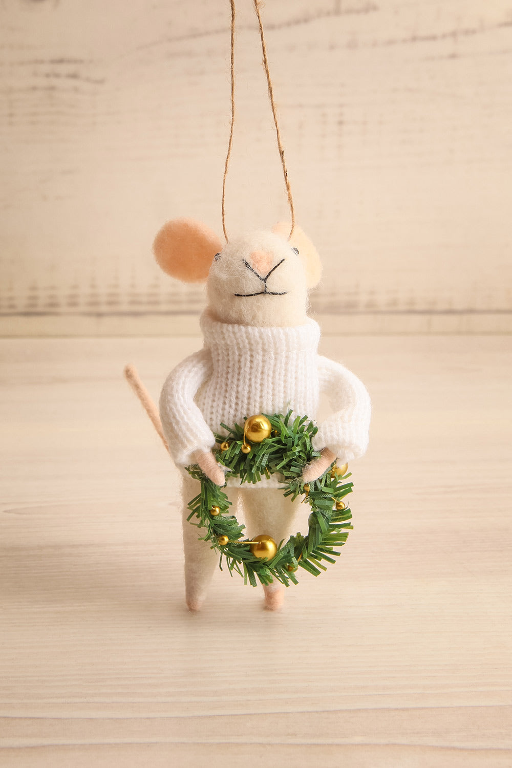Festive Mouse Holiday Ornament | Maison garçonne festive finnegan