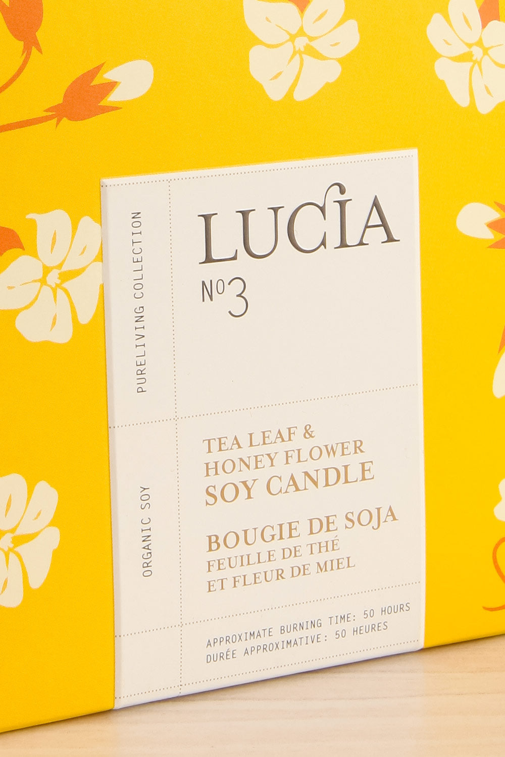 Tea Leaf and Honey Flower Candle by Lucia - 2 Options | Maison garçonne box  close-up