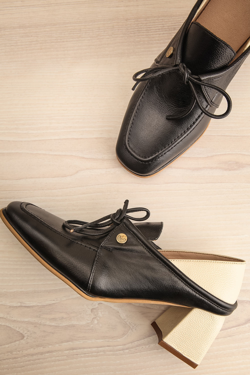 Focus Black Bicolored Heeled Loafer | La petite garçonne flat view