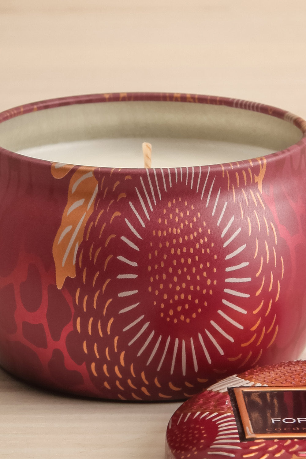 Foraged Wildberry Mini Tin Candle by Voluspa | Maison garçonne open close-up